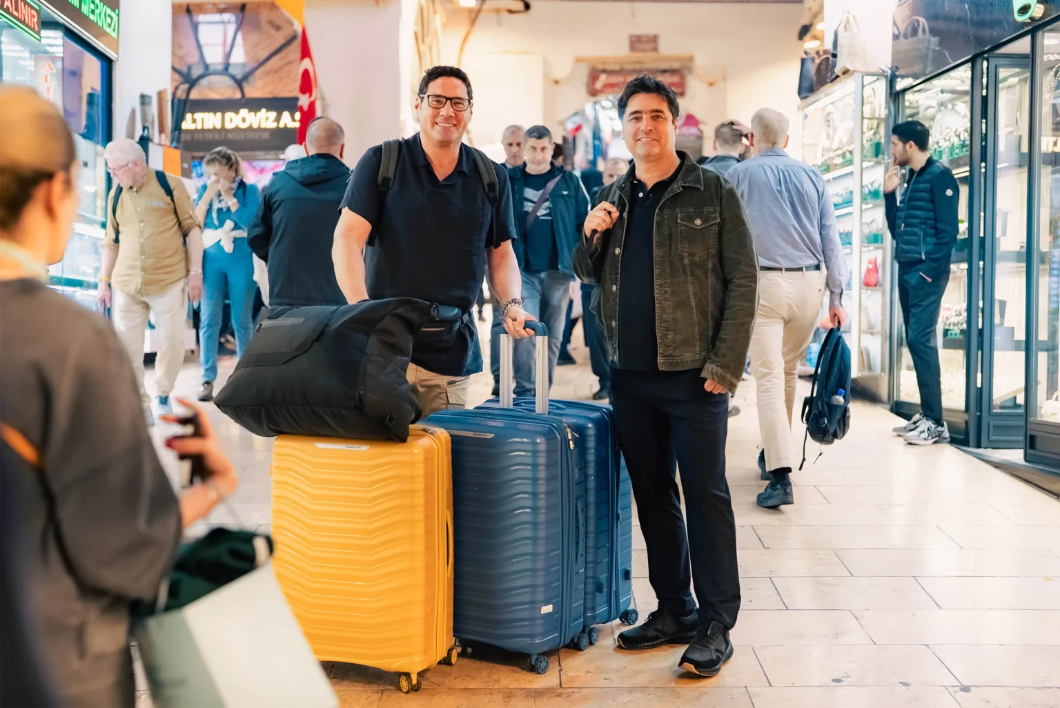 Canal 13 lidera el prime de los viernes gracias al sólido desempeño de Socios por el mundo 4