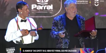 Ernesto Belloni junto al "Poeta" en el show de Vibra Fest Parral