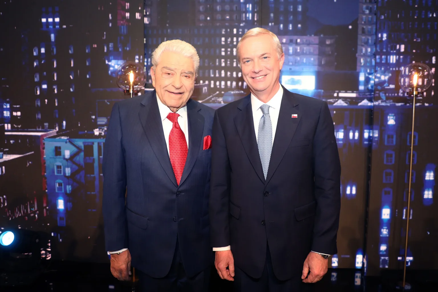 Don Francisco se despide de “Las Caras de la Moneda” con emotiva entrevista a Kast y alto rating