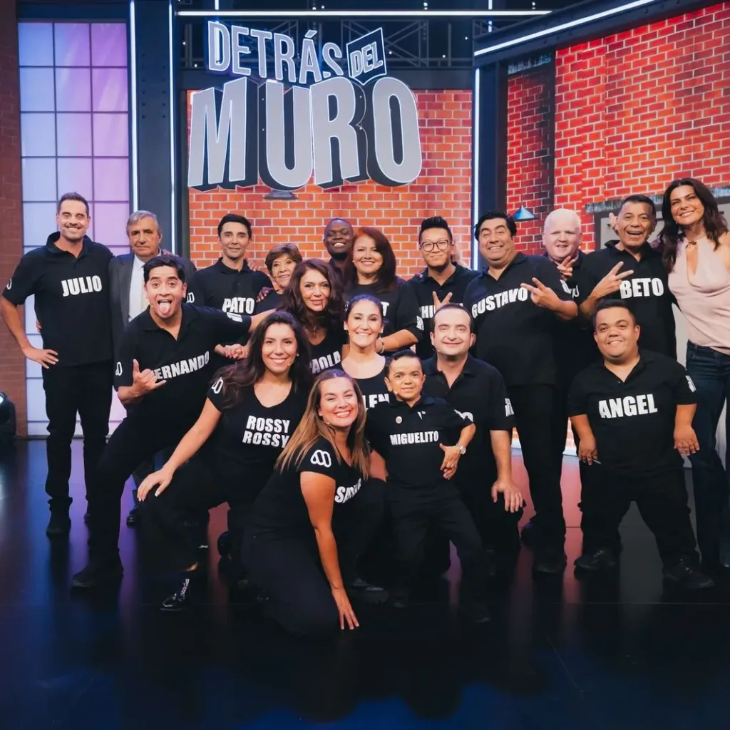 Detrás del muro - Mega