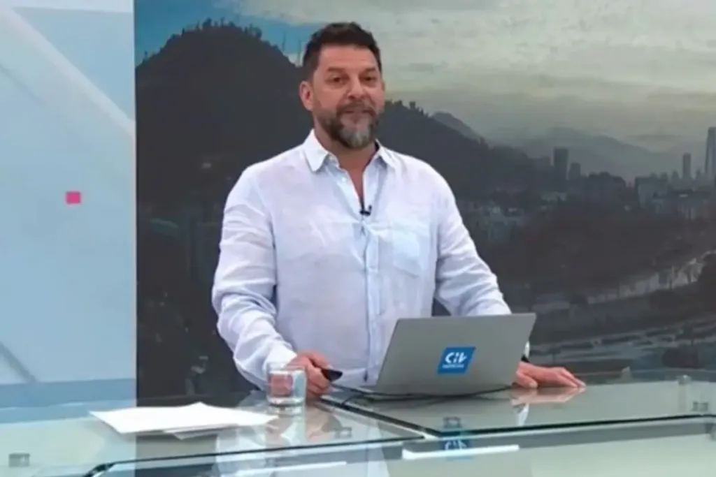 Rafael Cavada - Chilevisión noticias AM