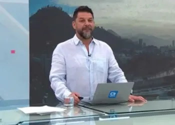 Rafael Cavada - Chilevisión noticias AM