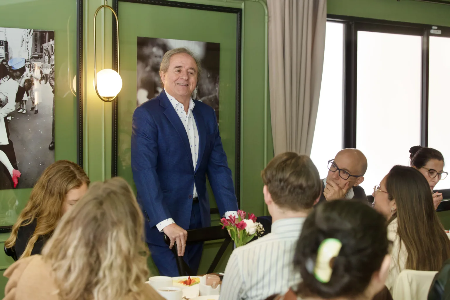 Jorge Hevia y otros emblemáticos rostros se reúnen en nueva propuesta de la TV por cable